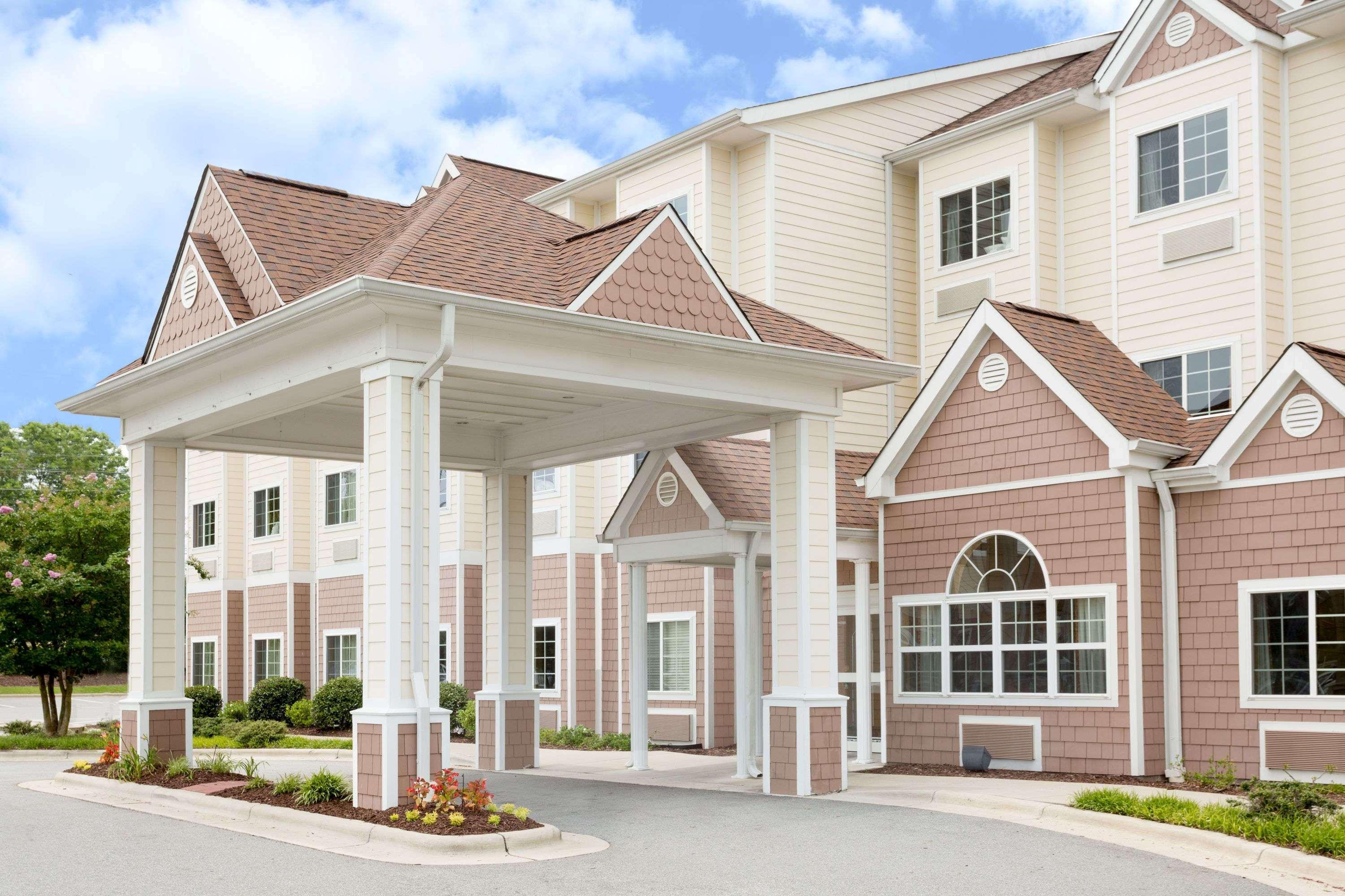 Microtel Inn & Suites By Wyndham University Medical Park Greenville Eksteriør bilde