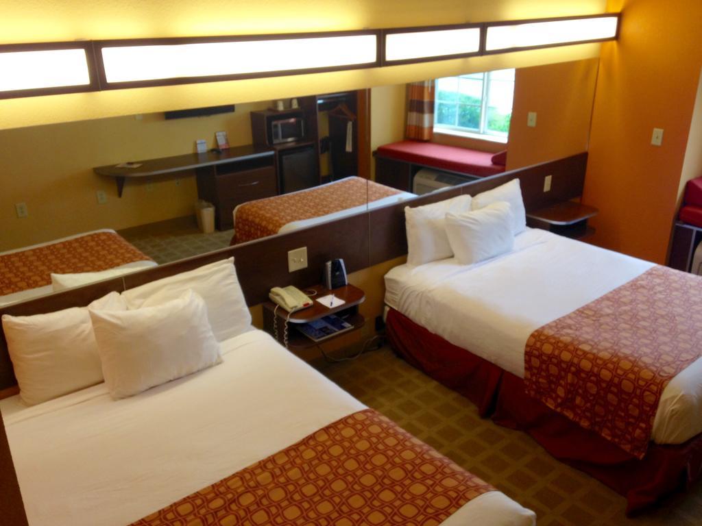 Microtel Inn & Suites By Wyndham University Medical Park Greenville Eksteriør bilde